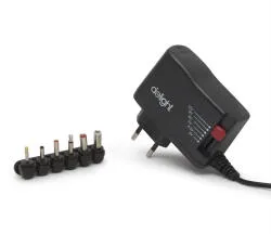 Adapter univerzális 3-12V, 2.5A 30W -6DC dugó